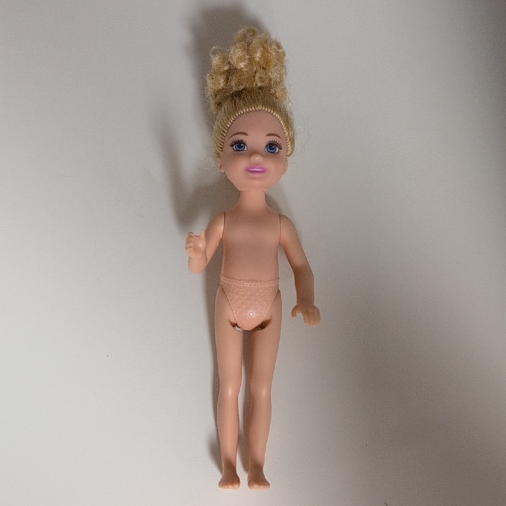 🩵3/$20🩵 2010 Mattel Barbie Chelsea Mini Doll, 6", No Accessories